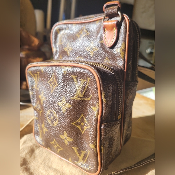Louis Vuitton Amazone Bag - Picture 2 of 6